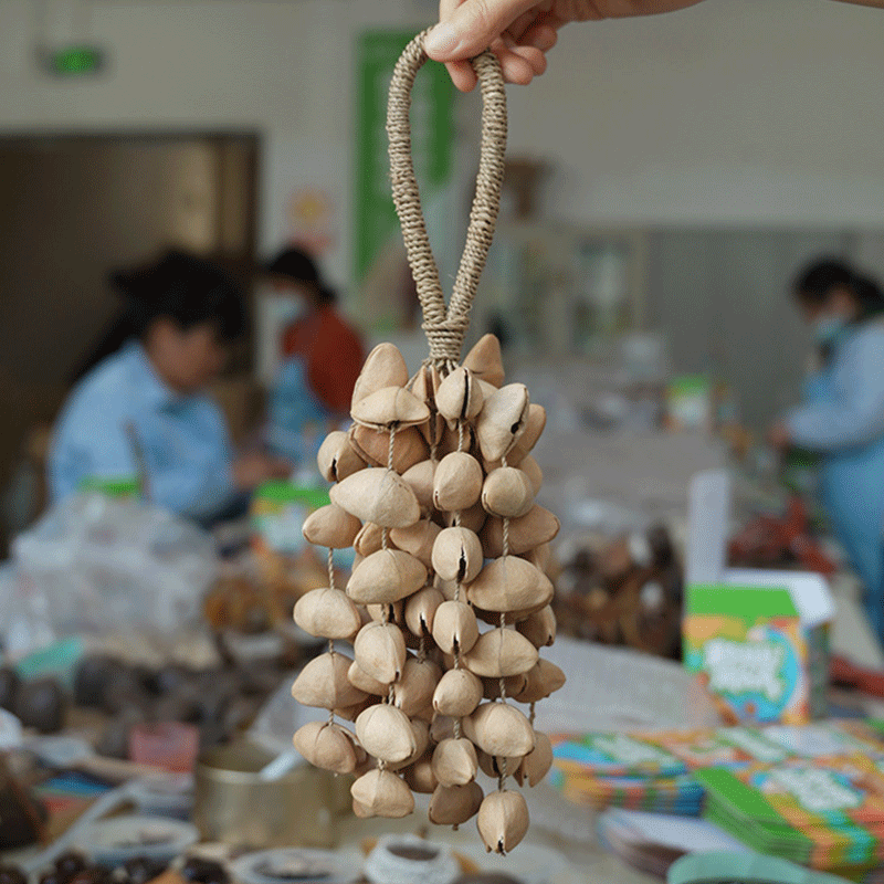 Chacha Seeds (Alstonia Scholaris) Wind Chime - Devil Tree 14 strands natural chime handcrafted
